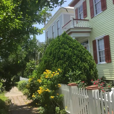 Studio Apartment At Historical House Galveston Exterior foto